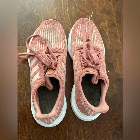 Woman’s Pink Adidas sneakers - Picture 3 of 7